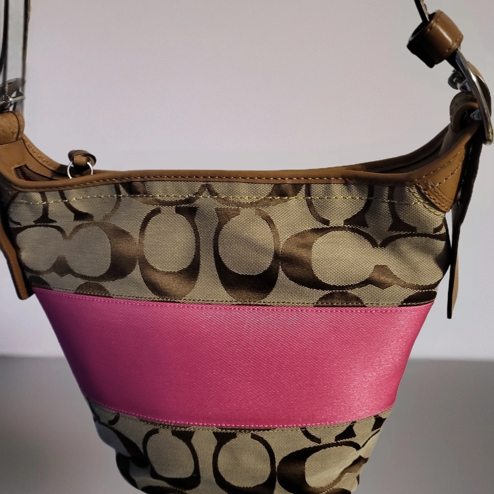 Coach Rugby Stripe Signature Duffle Bag. - Picture 2 of 9